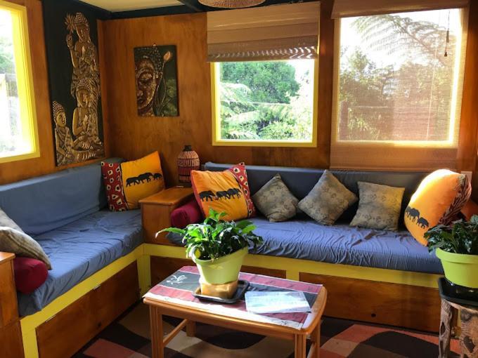 Global Village Travellers Lodge Greymouth Exterior foto Interior of the Treehouse