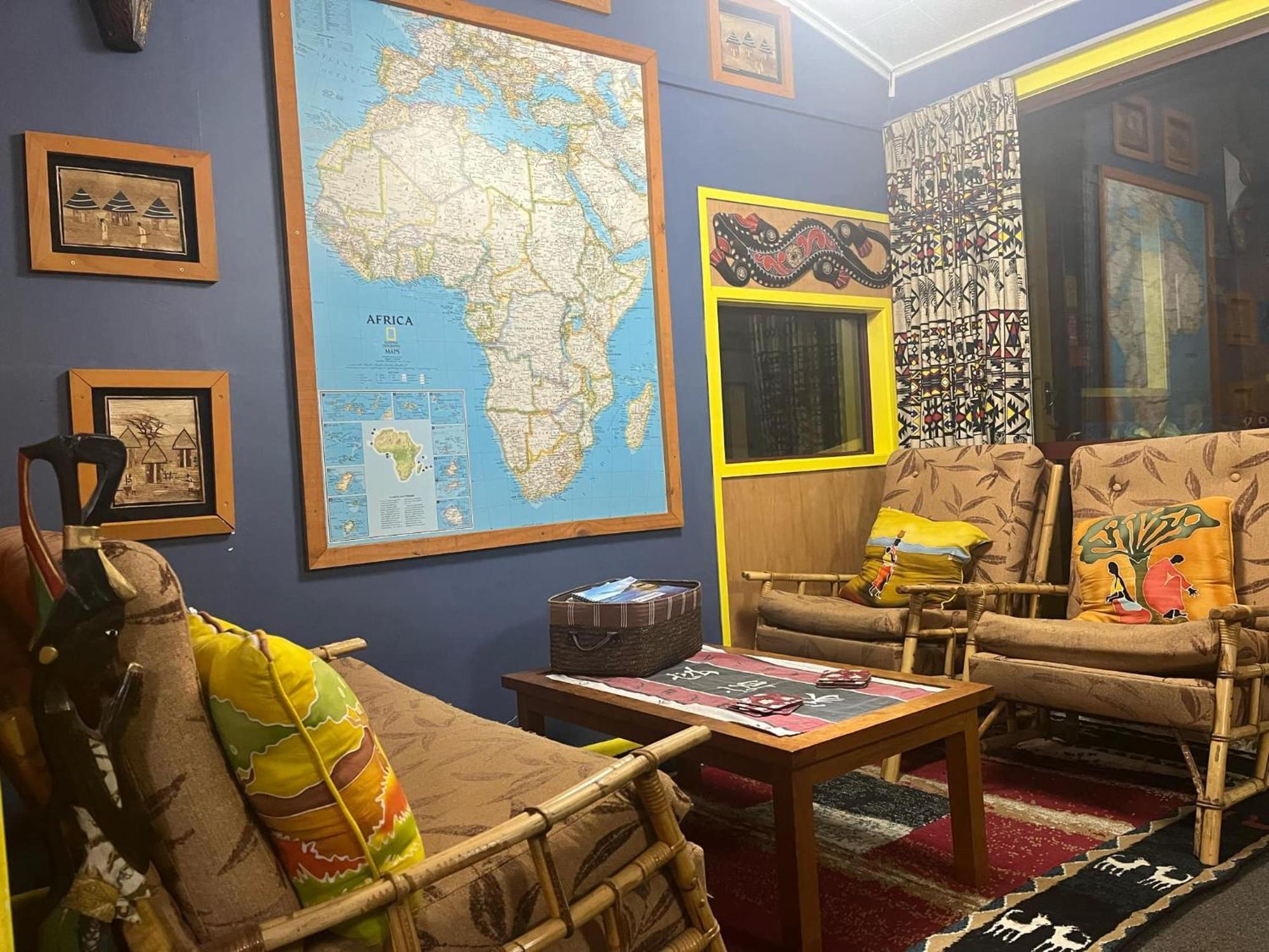 Global Village Travellers Lodge Greymouth Exterior foto The interior of the African House