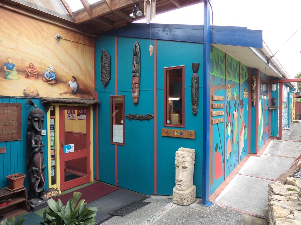 Global Village Travellers Lodge Greymouth Exterior foto The Tiki Lounge