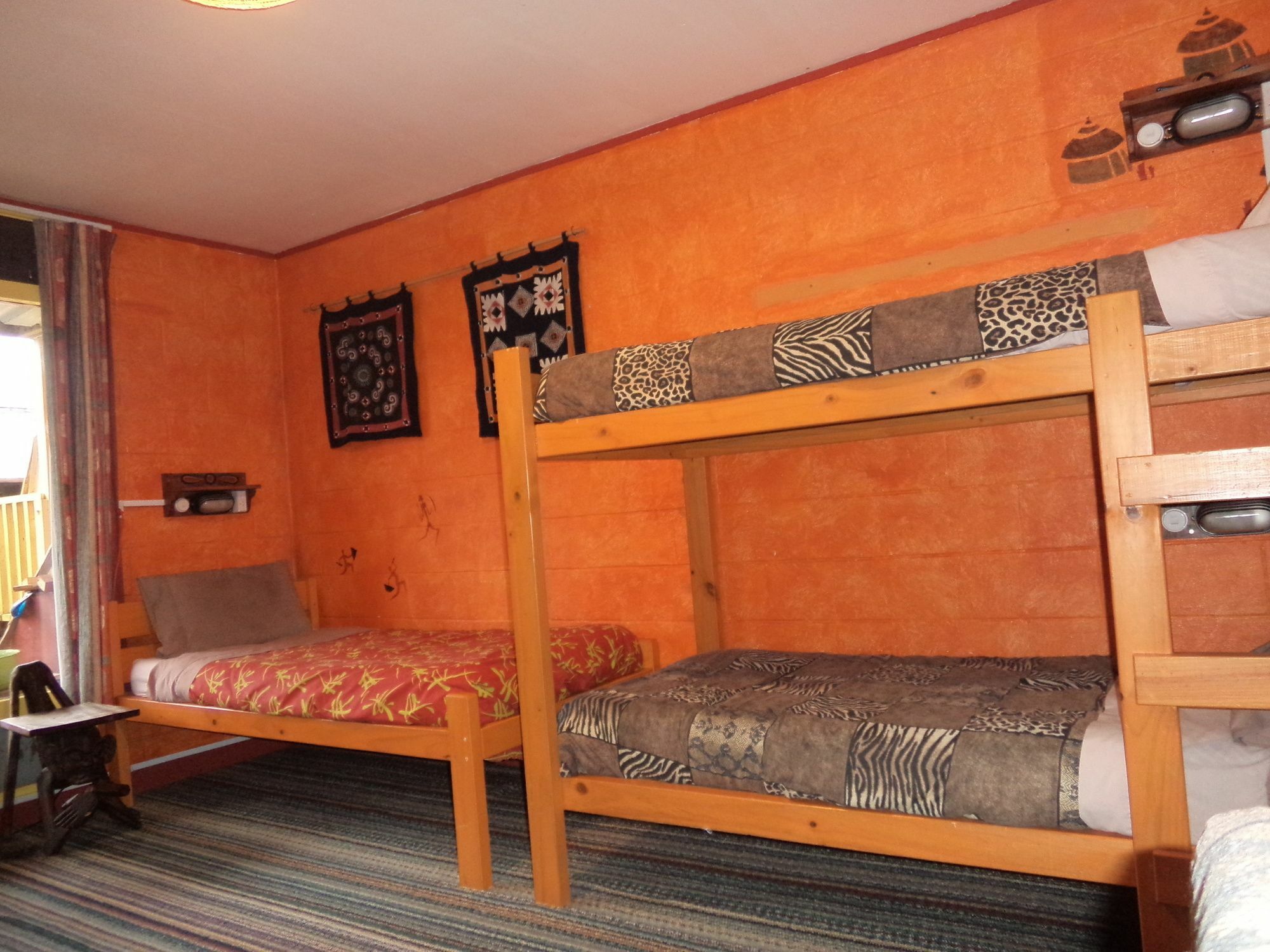 Global Village Travellers Lodge Greymouth Exterior foto A typical room at Club Med